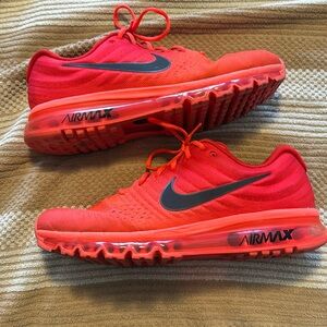 Used air max 2017.